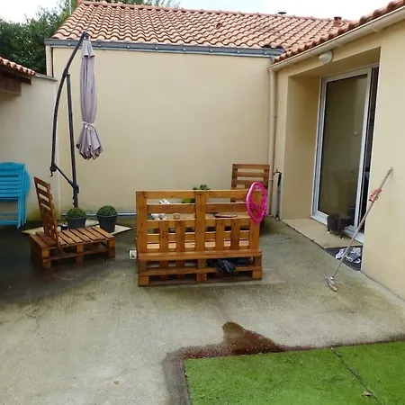 Ferienhaus Maison 6 Voyageurs Proche De L'aeroport